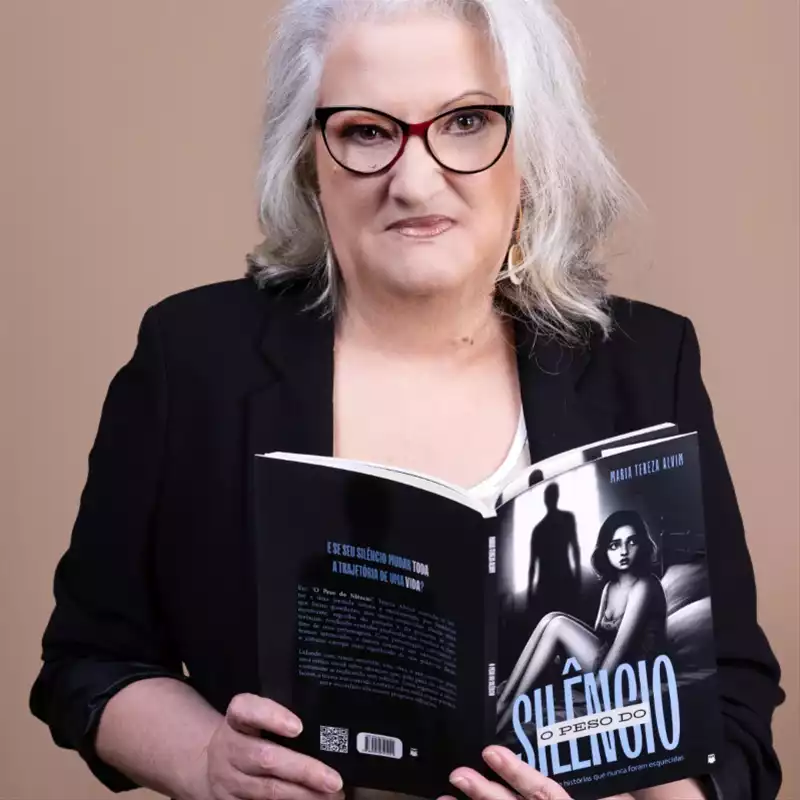 Maria Tereza Alvim lança o livro " O peso do silêncio"